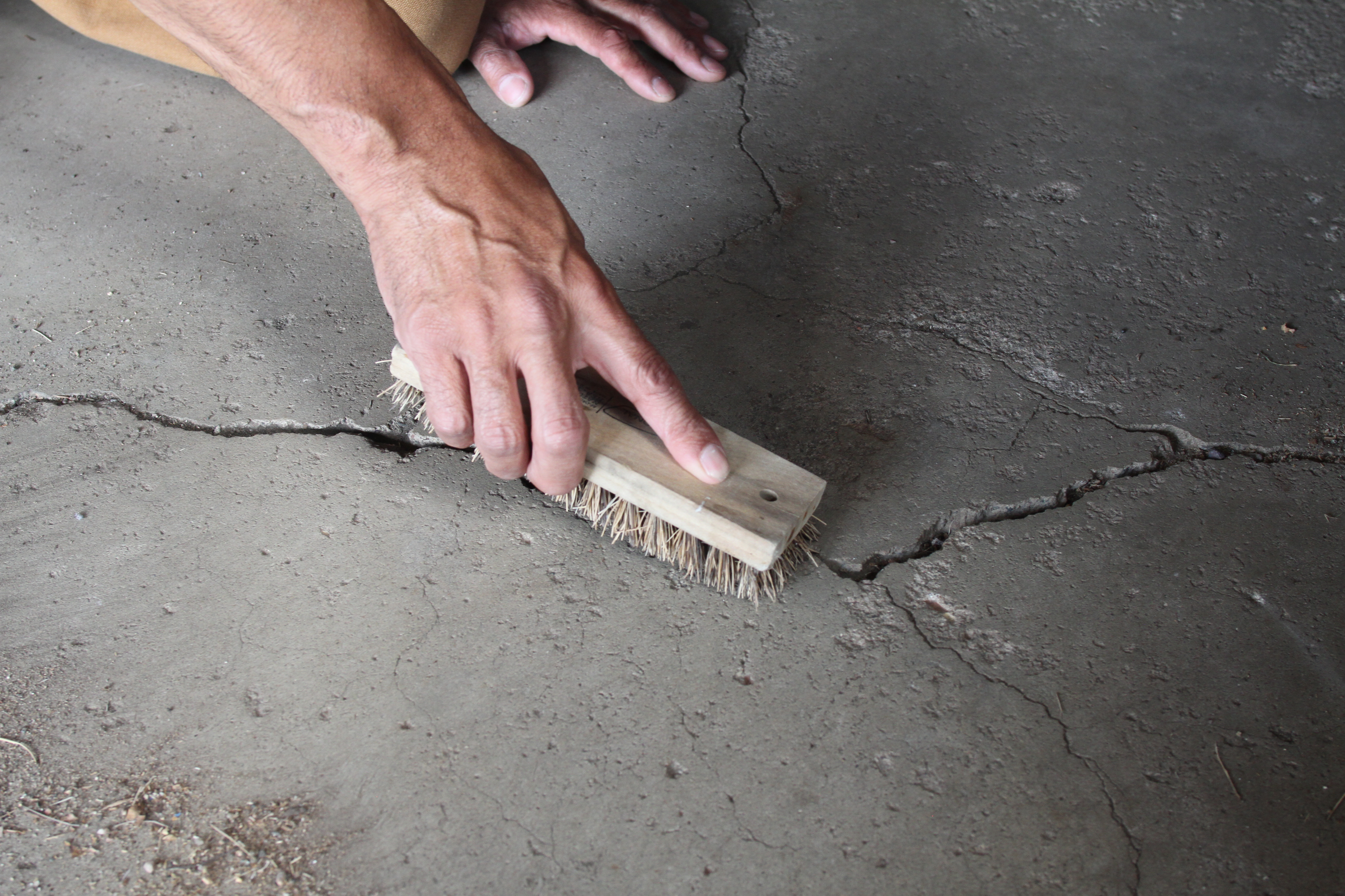 How to Repair Concrete Cracks